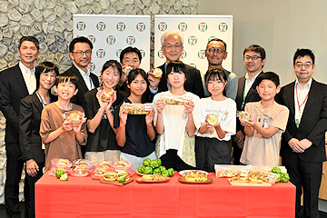 「かぐら南蛮の商品開発を行いました」の画像