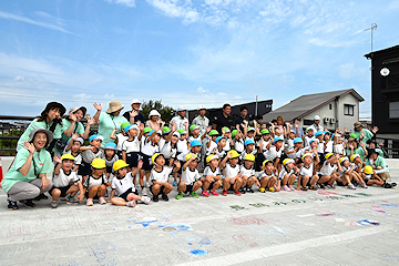 「長岡みのり幼稚園の園児約50人を招いて開催」の画像