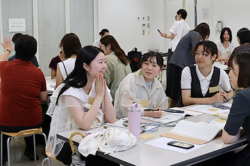 「10代～50代の女性24人が取り組みに参加」の画像1