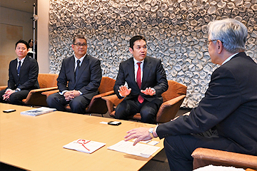 「代表取締役・平野賢一郎さん」の画像