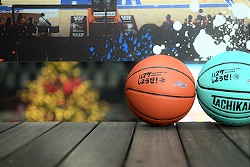 「市内全ての小学校にバスケットボールを寄贈」の画像