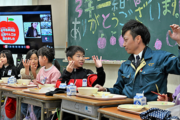 「長岡中央青果(株)の取締役・恩田賢さん」の画像