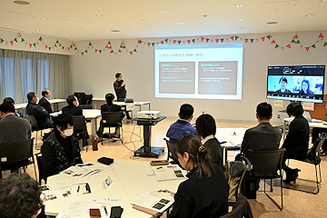 「連続セミナーの第1回を開催」の画像