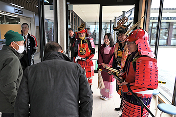 「与板地域で活動する山田未由さん」の画像