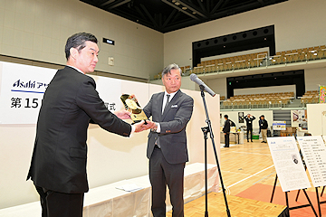 「「外山脩造賞」の授賞式」の画像