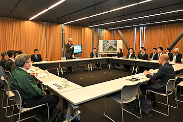 「地区協議会を開催」の画像