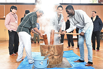 「よもぎ餅作り」の画像1