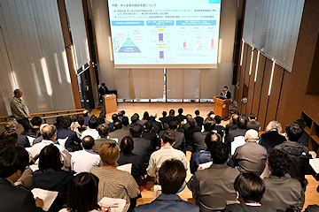 「記者会見と説明会を実施」の画像