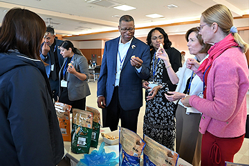 「4日間滞在した訪問団」の画像2