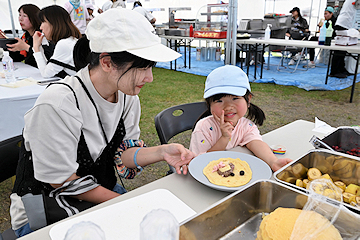 「多くの親子連れが訪れ、おなかも心も満たしていました」の画像2