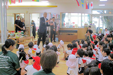 「園を訪れた磯田市長」の画像2