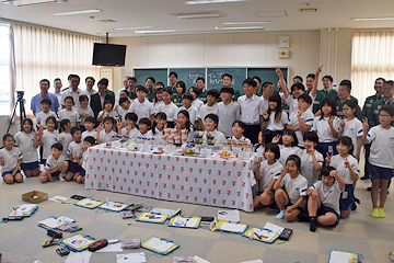「商品開発には上通小学校の5・6年生が参加」の画像