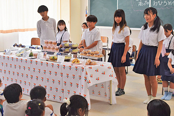 「県産食材や地元で親しまれている味を取り入れています」の画像