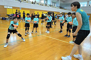 「小・中学生約110人が参加」の画像2