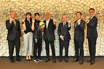 「長岡商業高校出身の吉川すなほ選手も参加」の画像