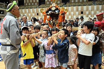 「子ども神輿」の画像
