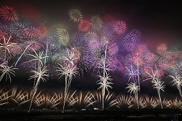 「復興祈願花火フェニックス」の画像