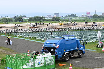「観覧者のみなさんのマナーとボランティアのみなさんのおかげです」の画像2