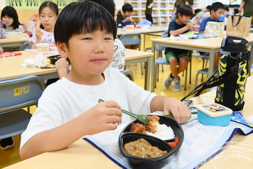 「夏休み期間中の昼食配食サービス」の画像