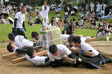 「全日本樽みこし綱引き選手権大会」の画像1