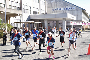 「11チーム55人が出場」の画像1
