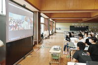 長野の小学校とオンライン交流画像