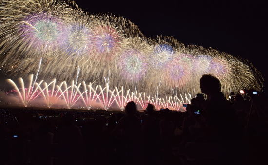 「復興祈願花火フェニックス」の画像