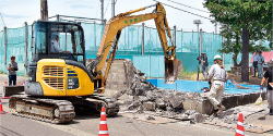 「宮内保育園のブロック塀撤去作業(6月30日)」の画像