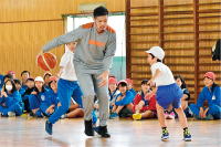 「アルビBBの選手が“先生”に」の画像