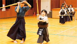 剣道の夜稽古の様子