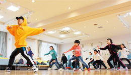 小学生向けのヒップホップダンス教室をの様子