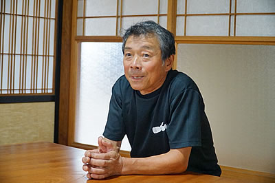 「大口れんこん生産組合 組合長の髙橋秀信さん」の画像