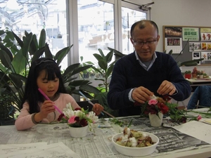 「花の色や配置を考えながら・・・」の画像