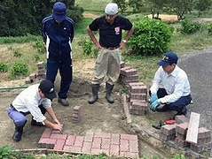 「ブロックの敷き方を検討しています」の画像