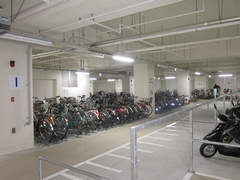 長岡駅大手口地下自転車駐車場